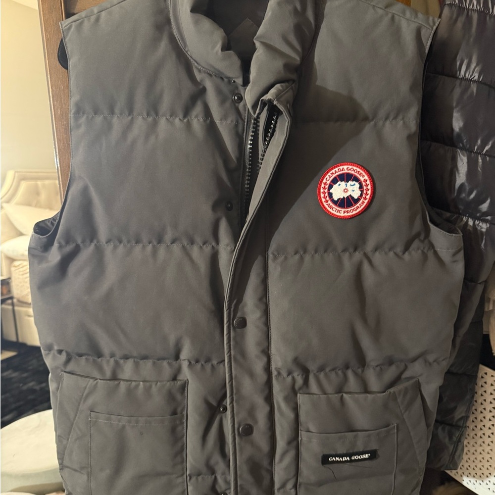 Canada Goose Men's Dark Gray Puffer Vest